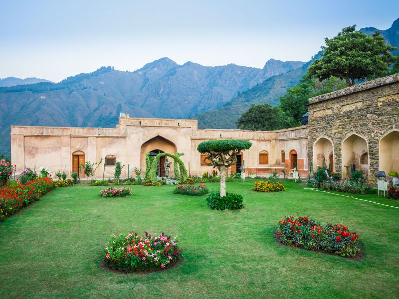 KASHMIR PARADISE ON EARTH.