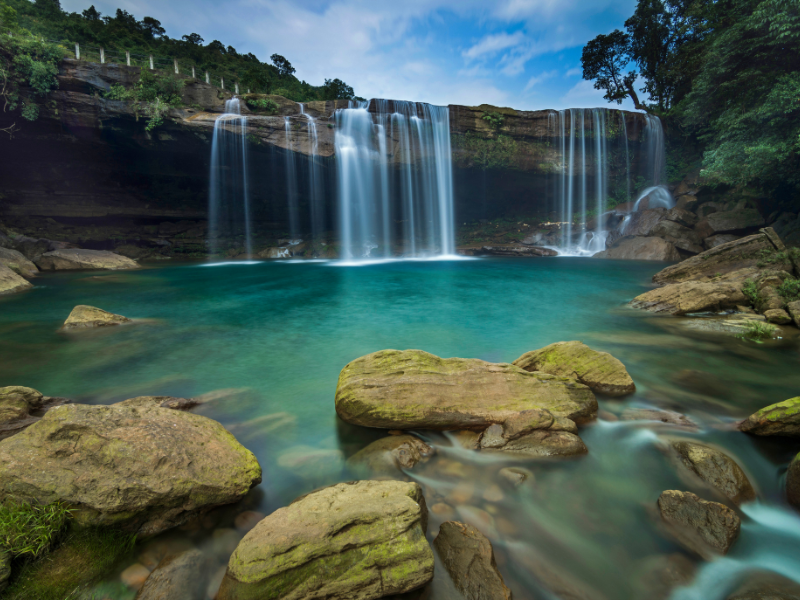 02 Nights Shillong – 01 Night Cherrapunjee – 01 Night Guwahati