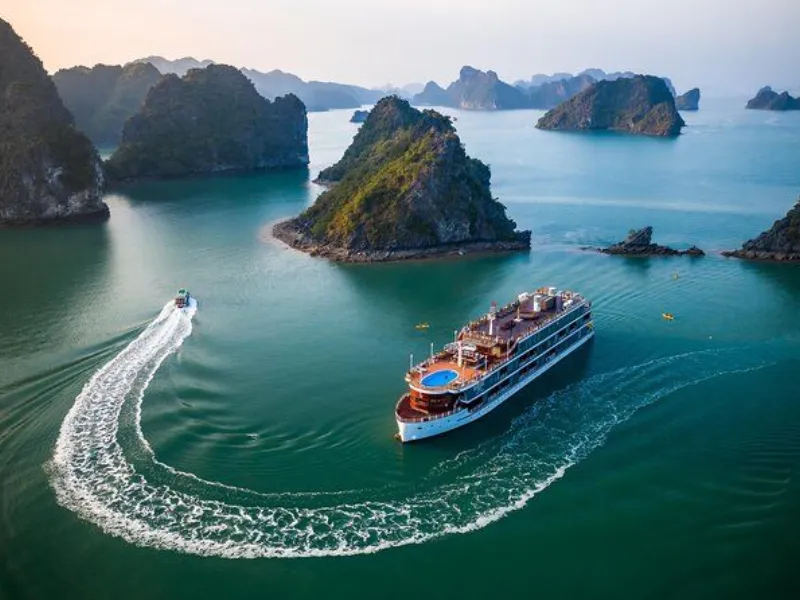 Vietnam Heritage & Islan...