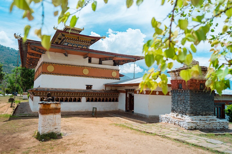 BHUTAN - DAZZLING LAND OF THUNDER DRAGON