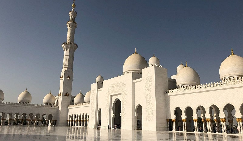 DAZZLING DUBAI