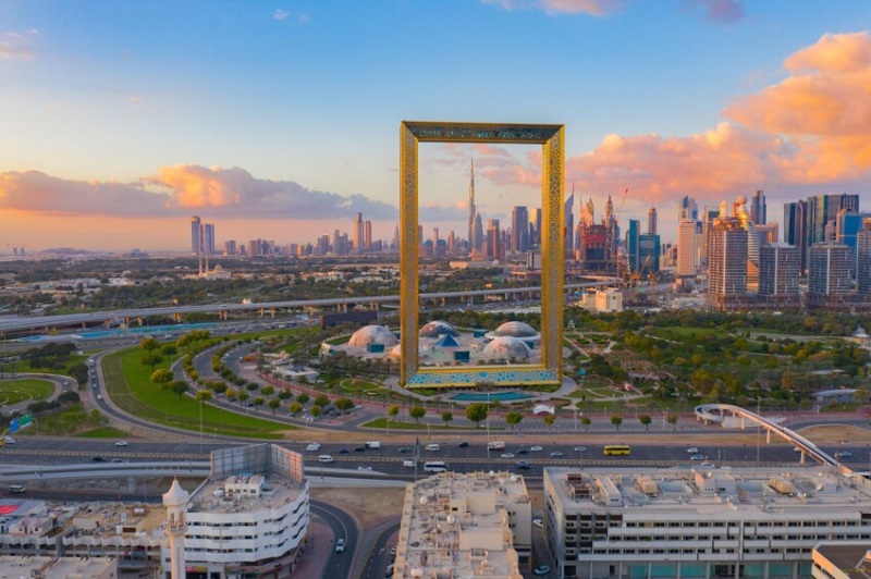 LUXURIOUS DUBAI