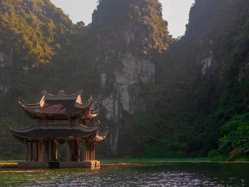 Ultimate Vietnam: Herita...