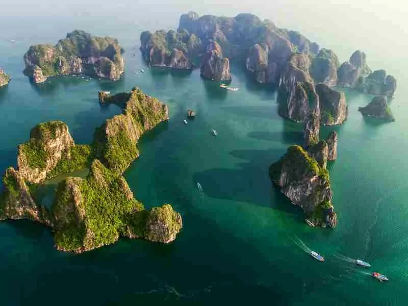 Vietnam Panorama Escape – Cities, Coast & Cruise