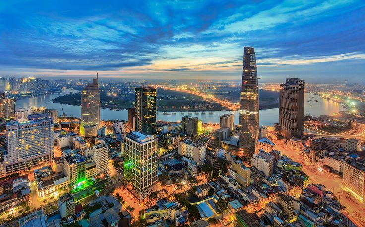Discover Vietnam (H1HB1D3P3) 2026