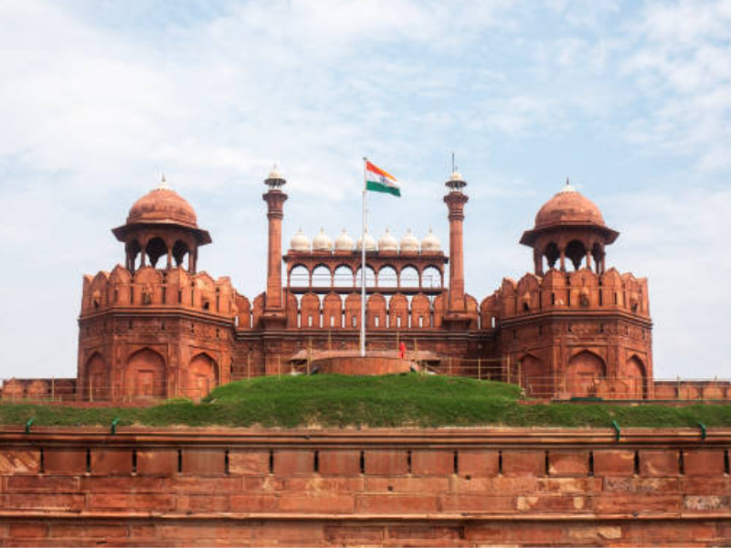 JOURNEY WITH LEGENDS (De...