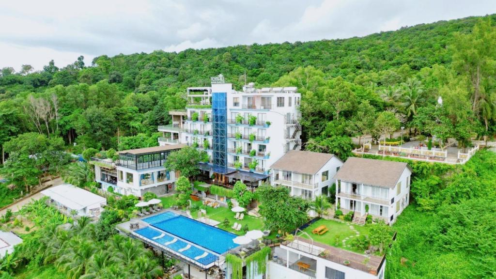 Tom Hill Boutique Hotel
